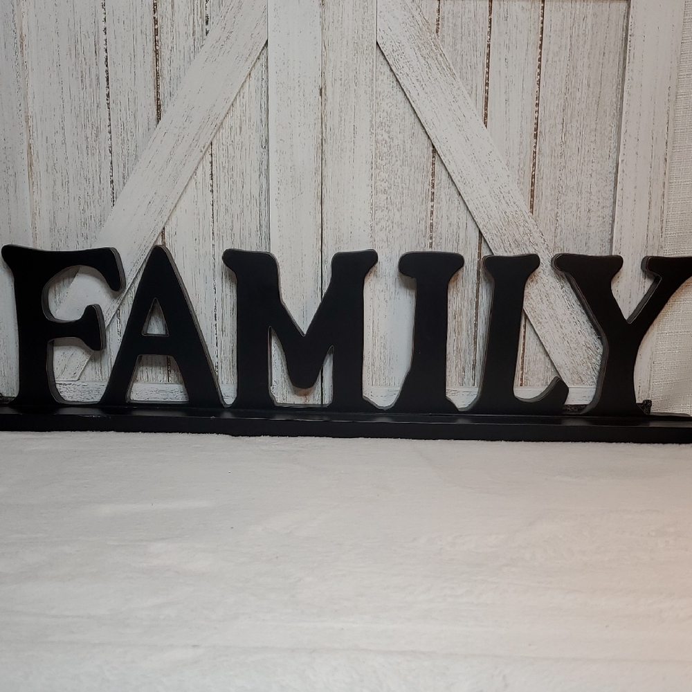 FAMILY Freestanding Sign Home Decor Shelf Table